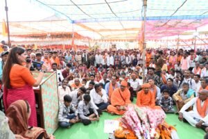 जानकीवन धाम शिव मंदिर प्राण प्रतिष्ठा में पर्यटन मंत्री श्री राजेश अग्रवाल जी और पंडरिया विधायक भावना बोहरा ने पूजा कर छत्तीसगढ़ की समृद्धि की कामना की IMG 20260414 WA0005