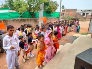 गीता गुरुकुल पब्लिक स्कूल, बांधाटोला में भगवान श्री जगन्नाथ की भव्य रथयात्रा, भक्तिमय माहौल में गूंजा 'जय जगन्नाथ' का जयघोष IMG 20260716 WA0066