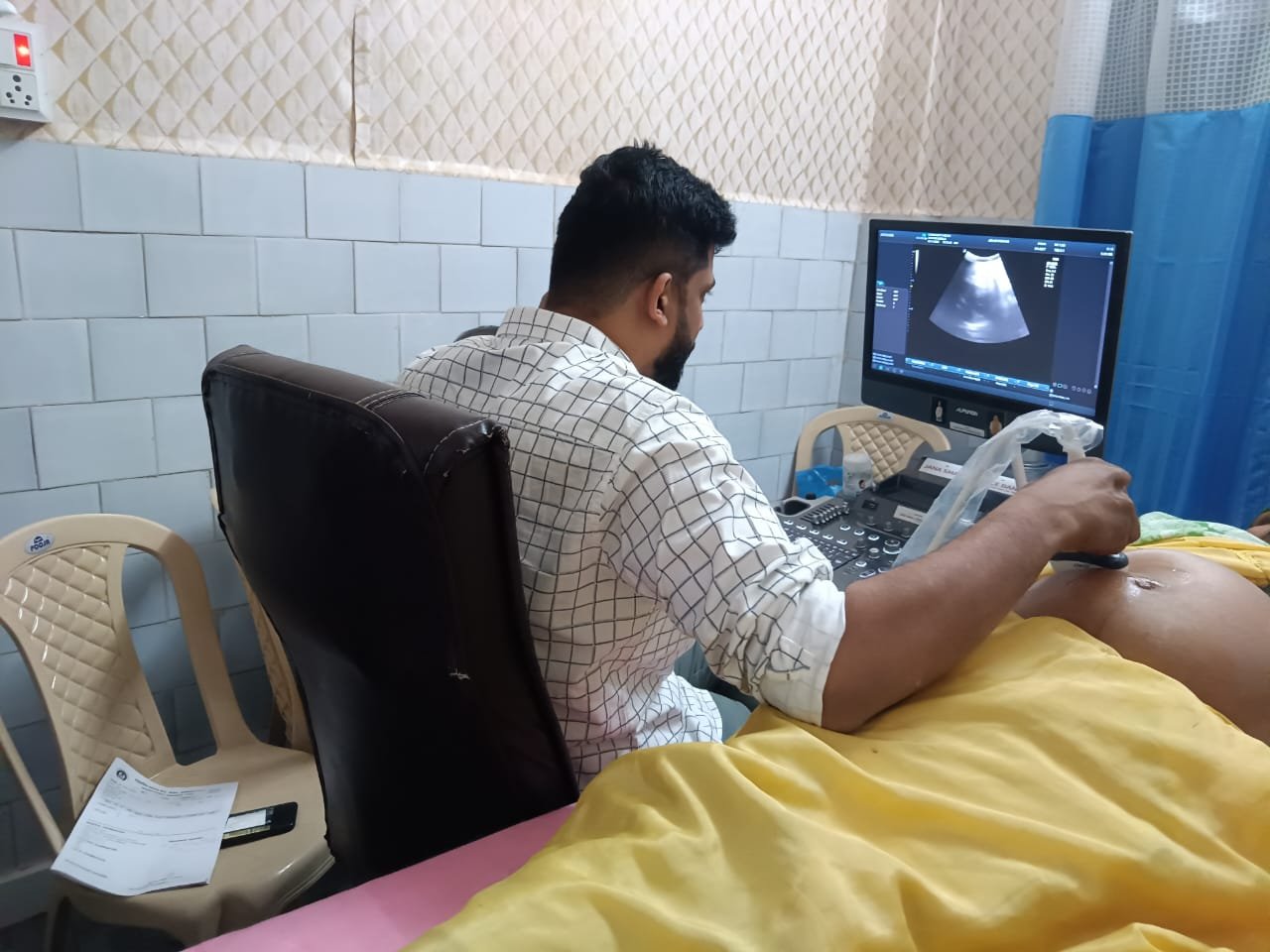 जिले के दूरस्थ क्षेत्रों में निःशुल्क सोनोग्राफी शिविरों से 889 गर्भवती महिलाओं को मिला स्वास्थ्य सुरक्षा कवच 01 1