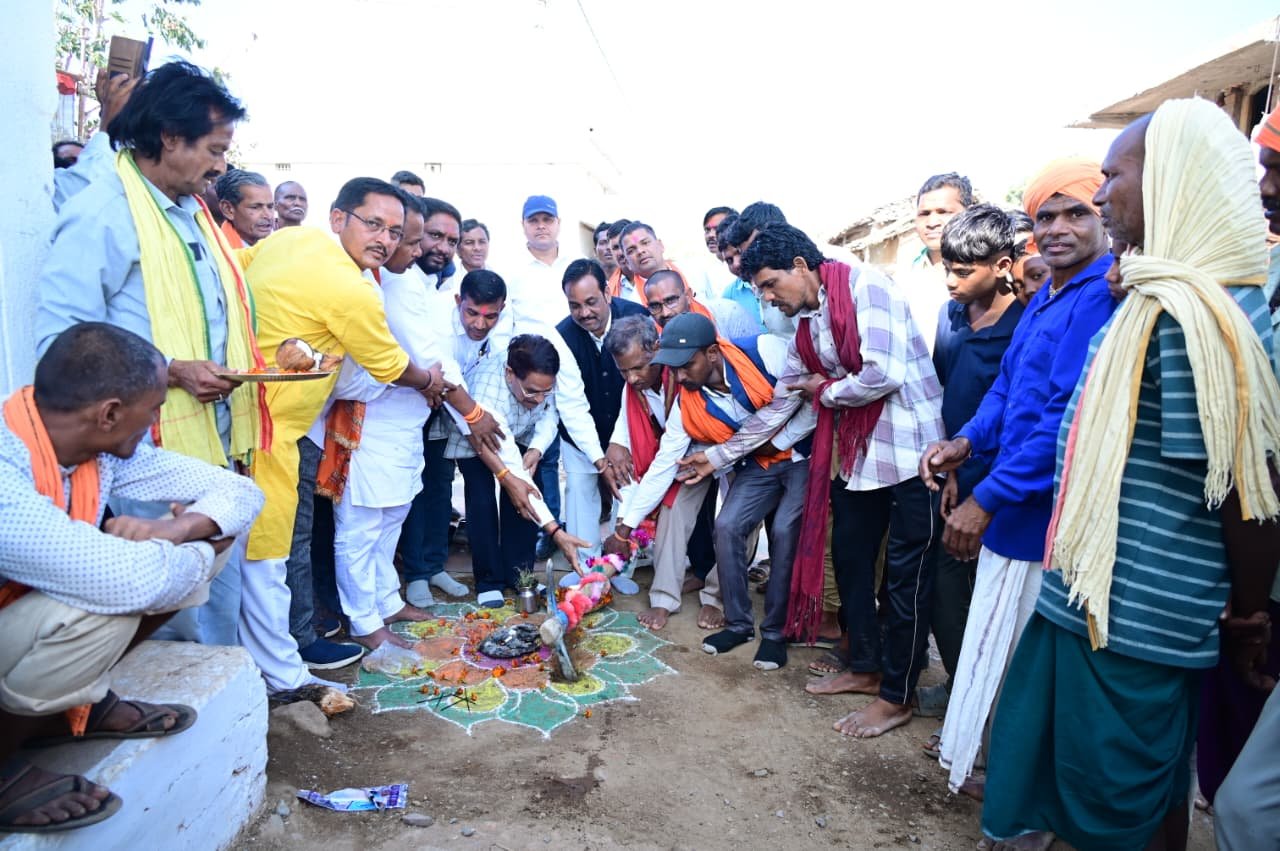 1.56 करोड़ रुपये से सोनझरी से नवागांव तक होगा सड़क निर्माण 04 1