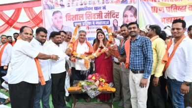 जानकीवन धाम शिव मंदिर प्राण प्रतिष्ठा में पर्यटन मंत्री श्री राजेश अग्रवाल जी और पंडरिया विधायक भावना बोहरा ने पूजा कर छत्तीसगढ़ की समृद्धि की कामना की IMG 20260414 WA0008